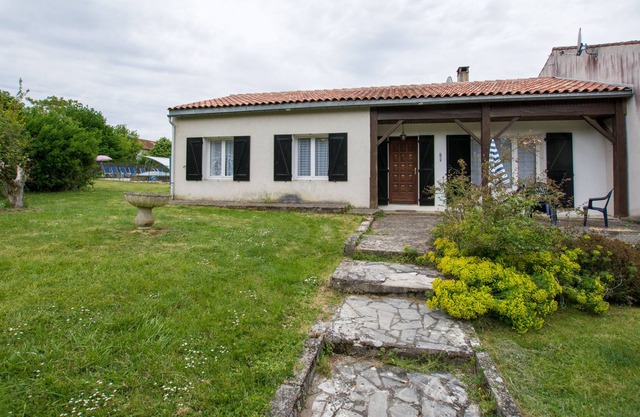 Gîte Rétaud, 6-8 personnes, piscine sous abris