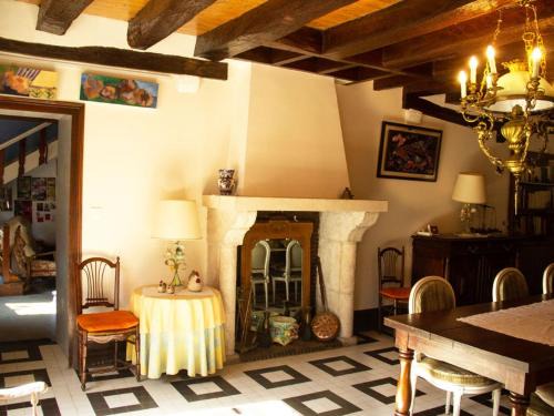 Gîte spacieux au cœur du Val de Loire, entre Orléans et Blois, avec jardin, cour fermée et BBQ ! - FR-1-590-106