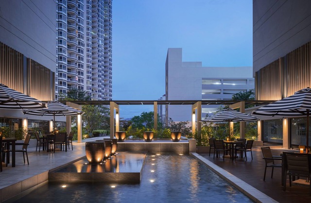 G Hotel Gurney