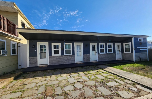 G St Inn Unit 2nCozy studio with WiFi and AC in superb Hampton