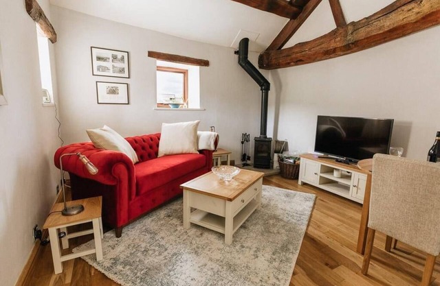 GABLE COTTAGE // Luxe 1 bed accommodation closed to the Peak District, Yorkshir
