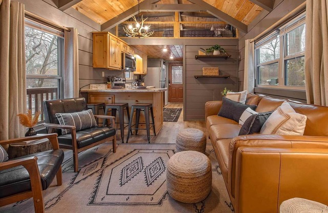Gabriele Cabin | Rustic Retreat Near Downtown
