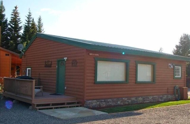 Gallatin Chalet, pour 3 personnes - 7, 5 pâtés de maisons de l'entrée ouest de Yellowstone