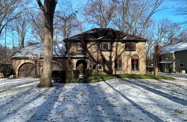 Game Day Retreat: Sleeps 10+ in Comfortable, Family Friendly Home