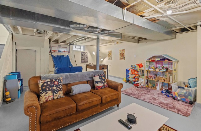 Game House in Royal Oak w/Tiki Hut Dog Friendly!