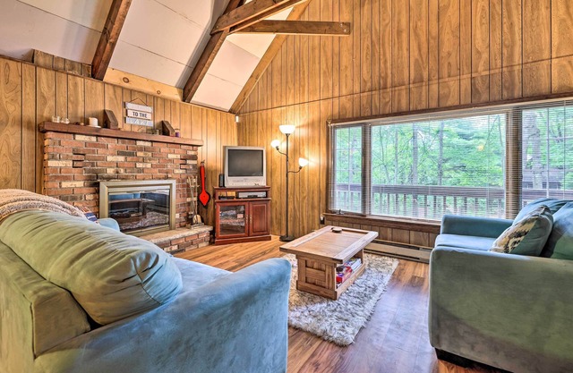 Game Room & Fire Pit: Tree-Lined Pocono Lake Cabin