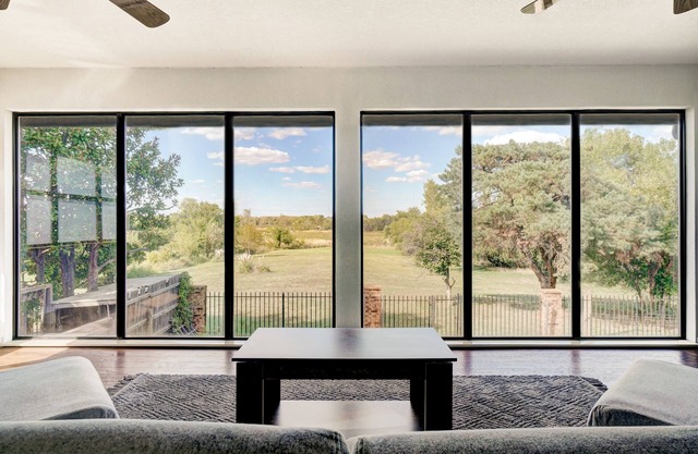 Game Room / Sauna / Sun Room + Lake Hefner Access