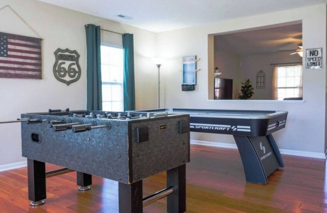 Game Room! Theater! Spa Room/Massage Chair