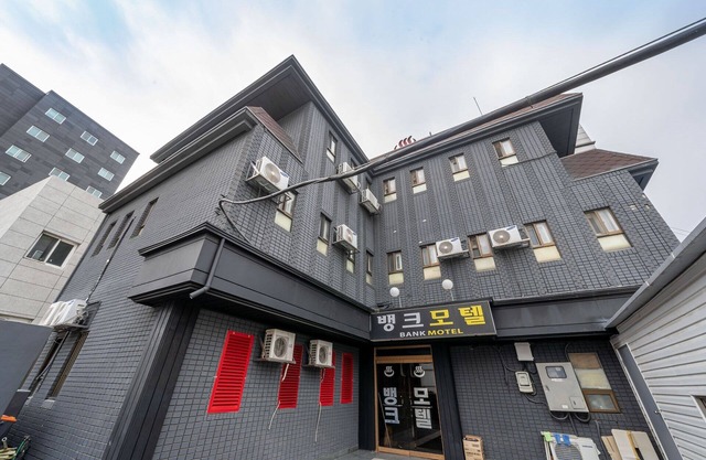 Banghwa Bank Motel