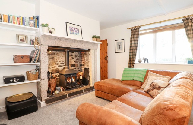 GARDEN COTTAGE, pet friendly, character holiday cottage in Beadnell
