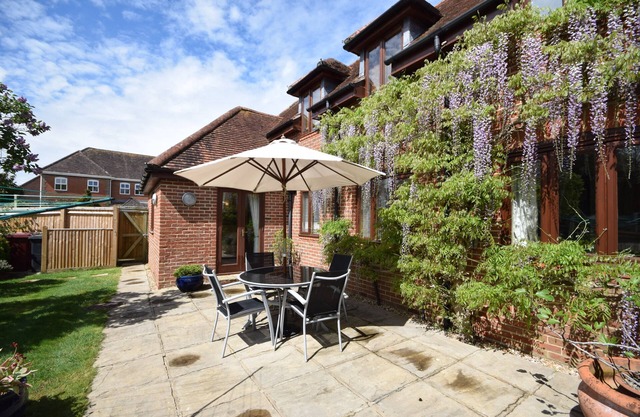 Garden Flat - chalet confortable pour deux personnes près de Chichester et Goodwood