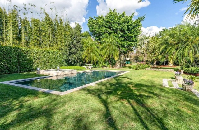 Garden House, Pool in Lush Peaceful Homestead