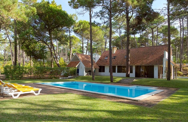 Jardin, près de la plage, voiture indispensable, Colliers