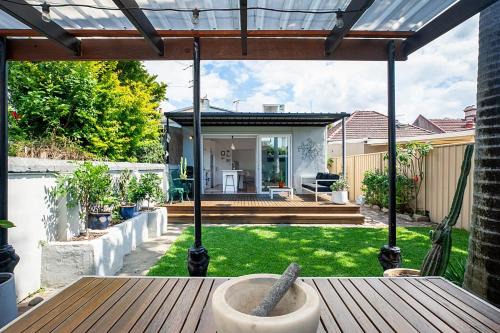 Garden Oasis Sydenham