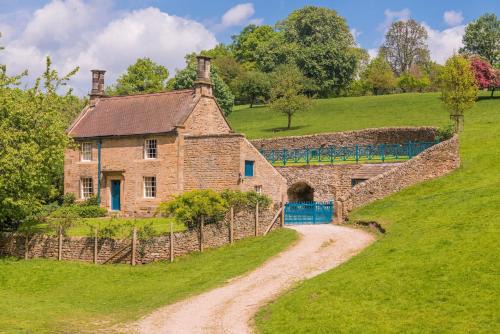 Gardeners Cottage near Chatsworth House
