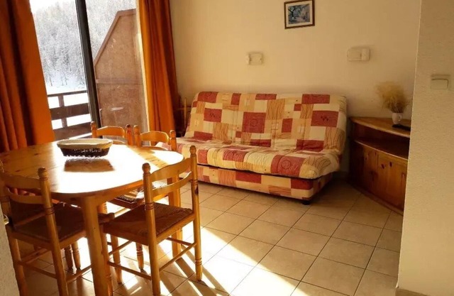Joli T2 Cosy de 6 couchages a Réallon