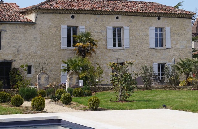 Gascon house with swimming pool.