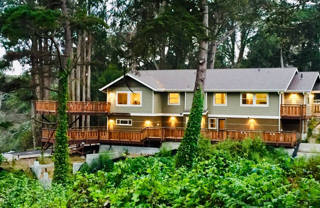 Gated Beach Front Retreat - Récemment rénové sur 1. 5 Acres à quelques pas de la plage