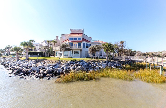 Gated Large East Beach Home W/ Pool, Oceanfront Dock, Great Fishing! Best Views!