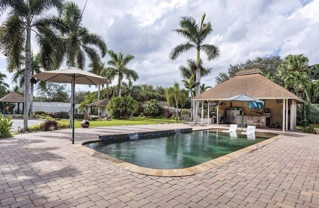 Gated Private House w/Pool & Backyard Oasis