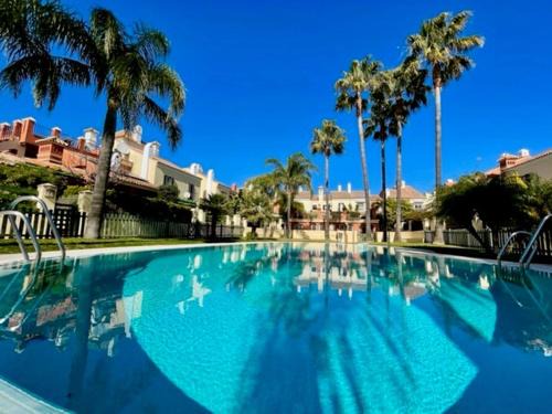 GATU PREMIUM Villa Mar de Arabia Sólo mayores de 25 años