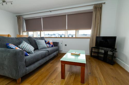 Geata na Cathrach - Galway Lakeside Apartments