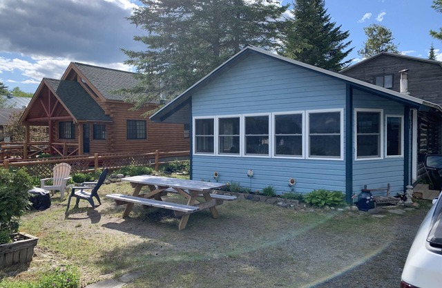 Gebhardt Getaway - Cottage de charme au bord du lac sur le lac Willoughby