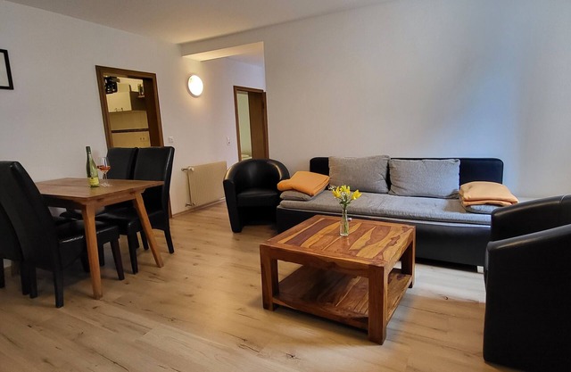 Appartement meublé confortable avec deux chambres séparées