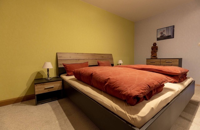 Appartement confortable et confortablement meublé dans un endroit ensoleillé et calme
