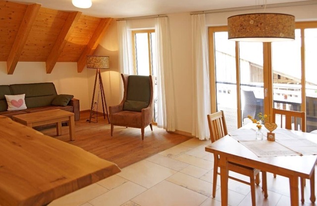 Appartement confortable avec balcon et soleil du soir