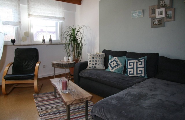 Appartement confortable avec bain à remous et terrasse vous invite à la détente