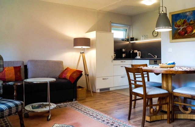 Maison de vacances confortable de 60 m² avec terrasse et garage, entièrement rénovée