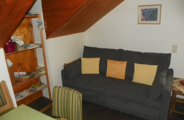 Maison de vacances confortable avec balcon, cuisine spacieuse et entièrement équipée, connexion Wi-Fi gratuite