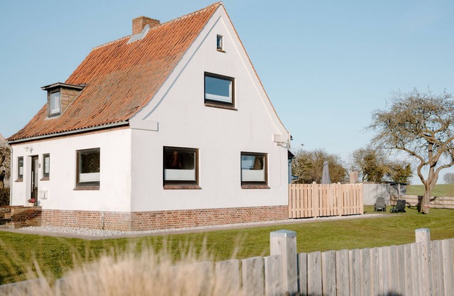 Gemütl chalet + wifi, 1.5 km de la plage, terrain de jeux clôturé / pelouse