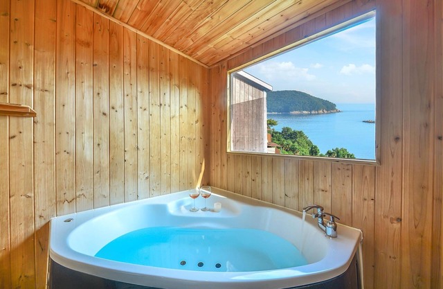 Geoje Purenneoul Pension