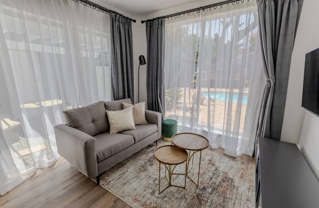 George Lodge International