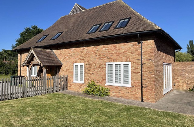 George's Cottage - situé au coeur du village de Woodchurch du Kentish Weald