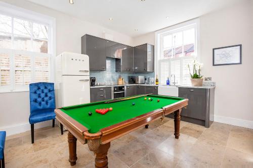 George Street Boutique Apartments with Free Parking