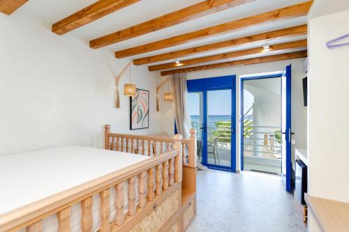 George Suites Stegna