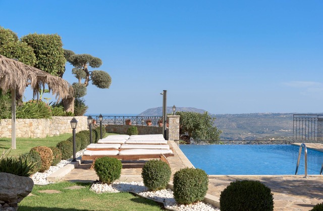 Geroulios Kastro, a Grand Estate