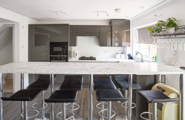 Évadez-vous à la maison avec bain à remous pour 7 personnes