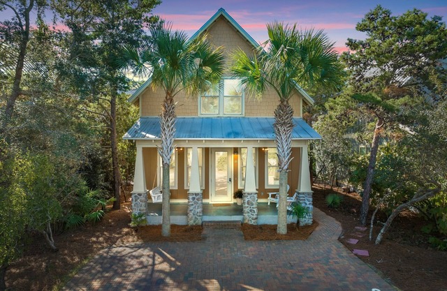 Get away to the beach & 30A Gulf Place dining! Heated community pool! nn