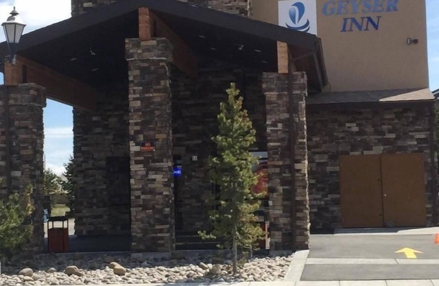 Geyser Inn
