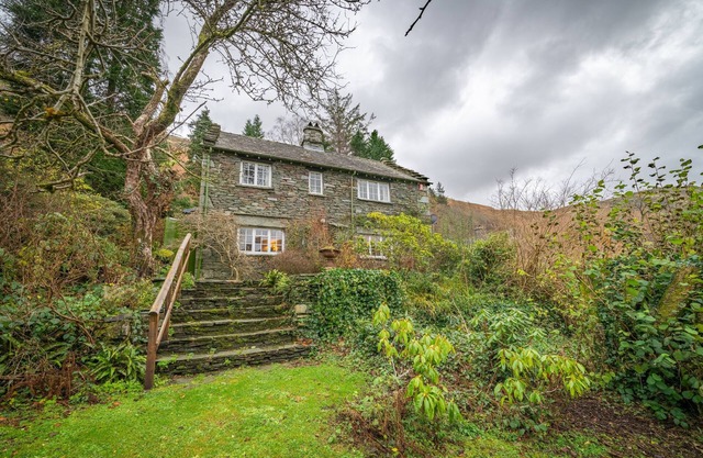 Ghyll Foot - Cottage with a garden and parking in Patterdale