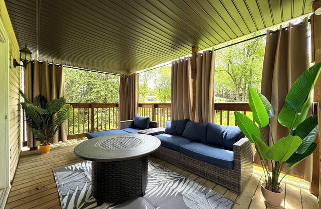 Wkout Area~Spacious Rooms~Private Balcony~Close to DuBois & Clarion