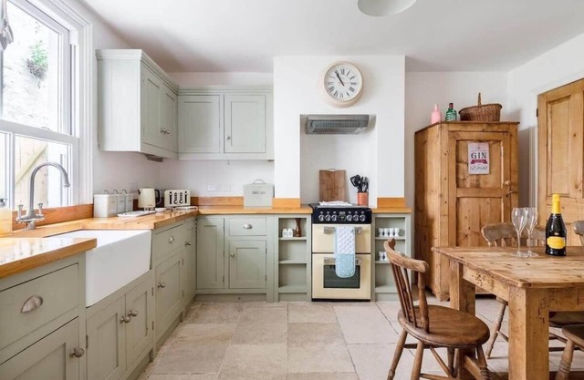Ce cottage est un 3 chambre (s), 1. 5 salles de bain, situé à Mevagissey, en Angleterre.