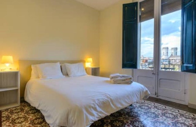 Gérone-Costa Brava: Historique et Vintage (parking en option)
