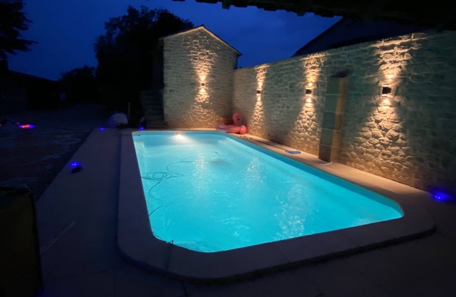 Gite en Provence du Mas Arnaud équipé d'un jacuzzi privé et accès à la piscine