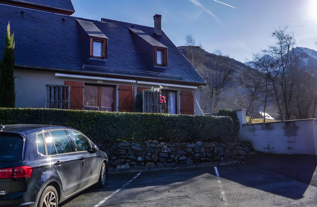 Gîte 'Clarabide' with Mountain View, Private Terrace and Wi-Fi