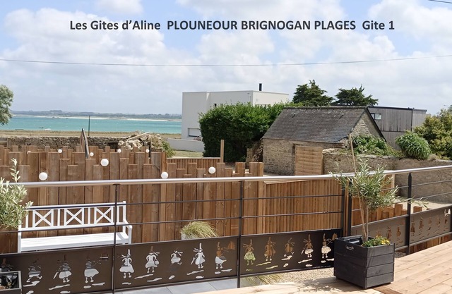 GITE A 50M MER PLOUNEOUR TREZ COTE DES LEGENDES PLOUESCAT FINISTERE BRETAGNE